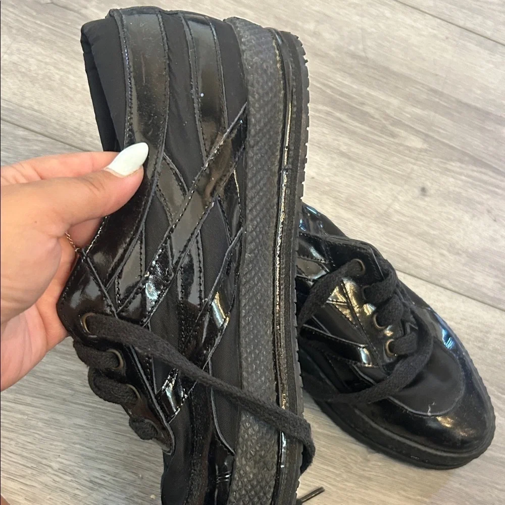 Stuart Weitzman Vintage Y2K Glossy Black Sneakers Sz 6.5
